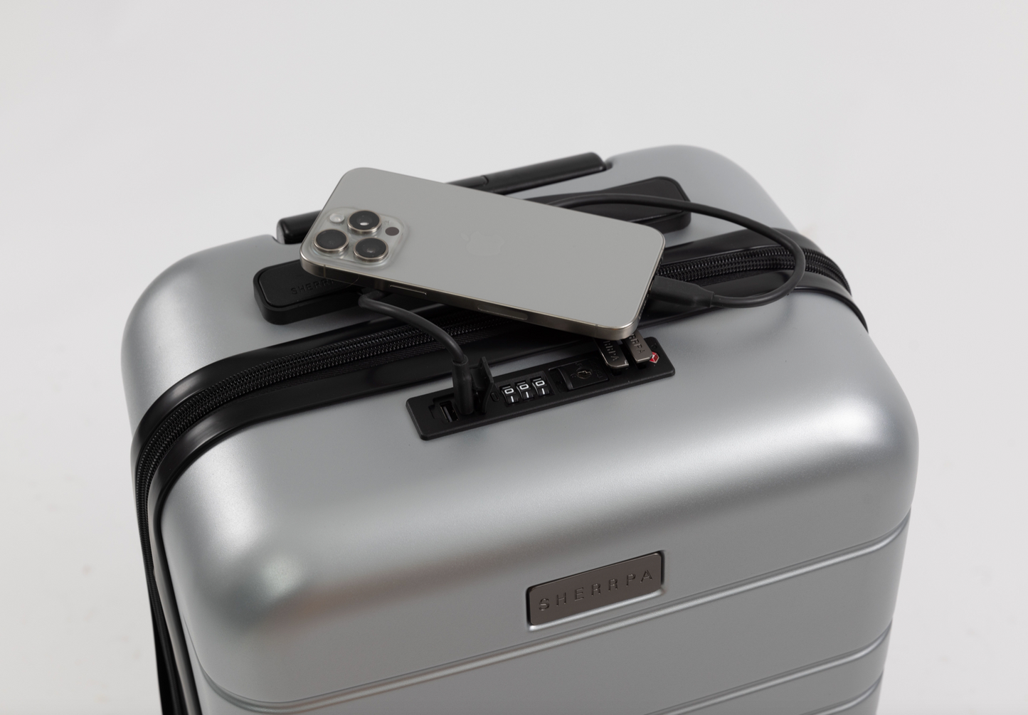 SHERRPA ESSENTIAL CARRY ON